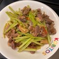 惠英 高 的 芹菜炒雞胗 / 家常菜 cooksnap