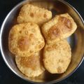 Amrita Goyal's cooksnap of when they made Aloo Besan ki pakodi.