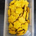 Mumal Mathur का कुकस्नैप जब उन्होंने मठरी (mathri recipe in Hindi) बनाया था।