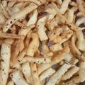Meena bhardwaj का कुकस्नैप जब उन्होंने नमकपारे (namkpare recipe in Hindi) बनाया था।