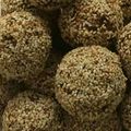 صورة من بنين ضياء ، شاركها بعد تجربة وصفة كرات التمر بطريقتي 😍😋😋