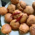 Rafiqua Shama का कुकस्नैप जब उन्होंने बटाटा बड़ा (batata bada recipe in hindi) बनाया था।