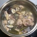 Blackmi88 的 【剝皮辣椒雞湯】微辣甘甜好過癮，比麻辣鍋更清爽！ cooksnap