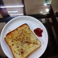 Twinkal Kalpesh Kabrawala's cooksnap of when they made ચીઝ ગાર્લિક બ્રેડ (Cheese garlic bread Recipe in Gujarati).