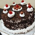 Hetal Shah 's cooksnap of when they made બ્લેક ફોરેસ્ટ કેક(Black Forest Cake Recipe in Gujarati).