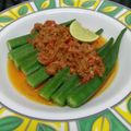 Cooksnap Siti Nana semasa beliau membuat Sambal Bendi Nyonya (Udang Kering).