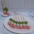 Cooksnap dari asih wijayanti untuk resep Hanami dango | 113 kalori / tusuk | cemilan diet