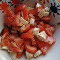 El cooksnap de Charo Gil Muñoz cuando hizo Ensalada de tomate y mozzarella con aceite de albahaca fresca.