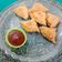 pinky makhija का कुकस्नैप जब उन्होंने मिनी समोसे (mini samose recipe in Hindi) बनाया था।