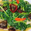姚佩妘 的 皮蛋炒地瓜葉 cooksnap