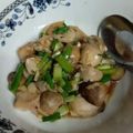 รูป Cooksnap ของ Safeera Chewae เมื่อเขาทำ ข้าวราดเห็ดฟางผัดน้ำมันหอย (มังสวิรัติ)