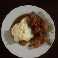 El cooksnap de awildavictiana cuando hizo Pollo guisado con puré yuca.