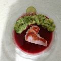 El cooksnap de Alejandra Granados cuando hizo Medallón de atún en salsa de jamaica con guacamole なな紫ʕ•ᴥ•ʔ。.