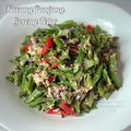 Cooksnap Sesimple Loralin semasa beliau membuat Kacang Panjang Goreng Telur.
