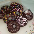 Vaishakhi Vyas's cooksnap of when they made ઈન્સ્ટન્ટ ચોકલેટ ડોનટ (Instant Chocolate Doughnut Recipe In Gujarati).