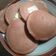Cooksnap dari Ratri Kumalasari untuk resep Pancake Cokelat Lembut dan Enak (no mixer, super easy)