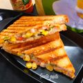 Geeta Gupta का कुकस्नैप जब उन्होंने वेजी म्योचीज़ ग्रील सैंडविच(veg mayonnise grill sandwich recepie in hindi) बनाया था।