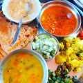 Neeta kamble का कुकस्नैप जब उन्होंने पालक मूंग दाल वाली लंच थाली (Pala moong dal wali lunch thali recipe in hindi) बनाया था।