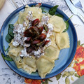 El cooksnap de jose hernandez cuando hizo 291. Raviolis de requesón y espinacas con salsa tibia de champiñones (principal pasta).