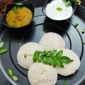Dipti Mehrotra का कुकस्नैप जब उन्होंने सूजी इड़ली सांबर के साथ (suji idli sambar ke sath recipe in Hindi) बनाया था।