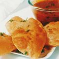 Veena Chopra का कुकस्नैप जब उन्होंने हार्ट शेप पूरी - मसाला आलू (Heart Shape Poori - Masala Aloo recipe in Hindi) बनाया था।