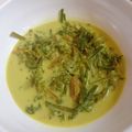 Cooksnap Aznie Khasri semasa beliau membuat Masak lemak pucuk paku.