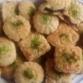 صورة من أمْيُرة بُأځلُاقٌيُ .، شاركها بعد تجربة وصفة معمول السميد بحشوه التمر🌴 🤤😋