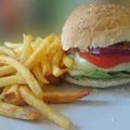Ada Edó Cooksnap-ja, amikor elkészítette a(z) Sajtburger receptet.