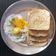 Abhilasha Akhouri का कुकस्नैप जब उन्होंने एग हाफ फ्राई विथ ब्राउन ब्रेड (Egg half fry with brown bread recipe in hindi) बनाया था।