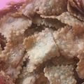 Cooksnap dari yantithe untuk resep Spicy Onion Chips (kue bawang pedas)