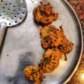 Sonal Sardesai Gautam का कुकस्नैप जब उन्होंने पालक के पकौड़े (palak ke pakode recipe in Hindi) बनाया था।