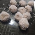 El cooksnap de Caand✨ cuando hizo Trufas de coco 3 ingredientes súper light y fácil.