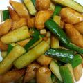 彭玉芝 的 小黃瓜炒甜不辣 cooksnap
