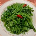 水晶姊姊 的 蒜炒空心菜 cooksnap