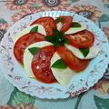 Cooksnap από 𝒳𝓇𝓊𝓈𝑜𝓊𝓁𝒶 𝒦𝑜𝓃𝓉𝑜𝓅𝑜𝓊𝓁𝑜𝓊 στη συνταγή Κλασική σαλάτα caprese (Ιταλική συνταγή)