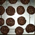 Cooksnap dari bellonita23 untuk resep Cookies Coklat Teflon toping keju simple