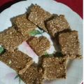 Rafiqua Shama का कुकस्नैप जब उन्होंने तिल गुड़ चिक्की (til gur chikki recipe in Hindi) बनाया था।