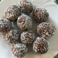 Diána Kocsisné Tóth Cooksnap-ja, amikor elkészítette a(z) Kókuszgolyó receptet.