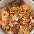 รูป Cooksnap ของ Anunya Benjavechkomol เมื่อเขาทำ ยำวุ้นเส้นโบราณ เส้นแห้งเครื่องทอดหอม ๆ รสจัดจ้าน