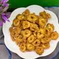 Cooksnap Sesimple Loralin semasa beliau membuat Sotong Goreng Tepung Kekal Rangup.