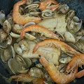 El cooksnap de Julia Y Su Cocina cuando hizo Lomo de bacalao con gambones y almejas.