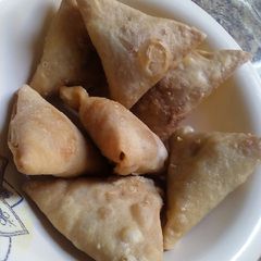 A picture of Yummy Samosa.
