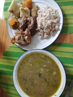 Una foto de Sopa de pata de RES