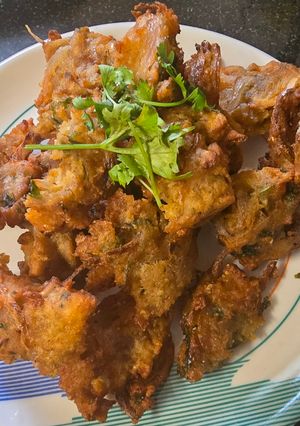 A picture of Makai raw potato fritters.