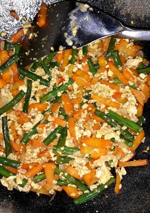 Foto resep Tumis kacang panjang, wortel dan telur orak arik