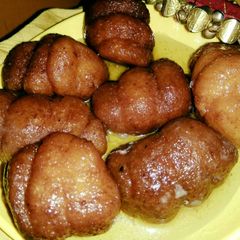 A picture of Chhena malpua (cottage cheese malpua).