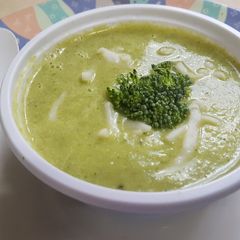 A picture of Broccoli soup.