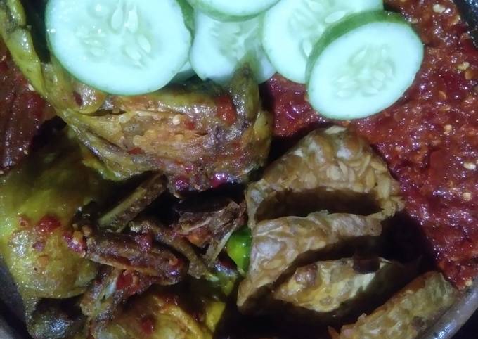 Sambal belacan& ayam goreng kampung