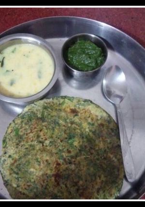 A picture of Palak ka thepla.