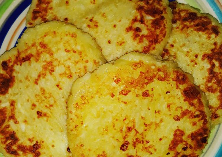 Simple Way to Make Any-night-of-the-week Arepas de yuca con #mitoque